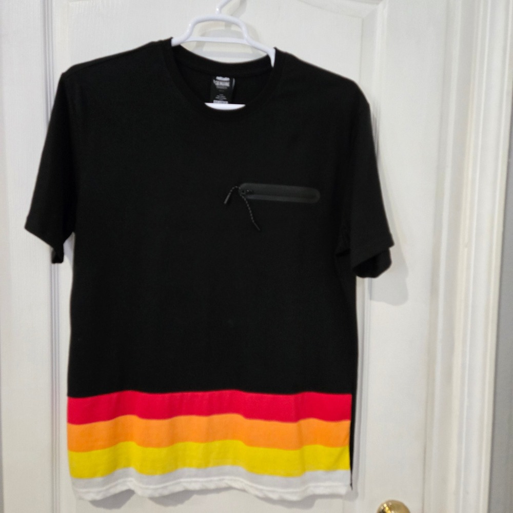 Genuine Authentic Garments T-Shirt Mens XL Black Excellent Zip Pocket Stripes